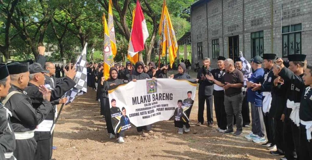 Ribuan Pesilat PSHT Kediri Long March Perkuat Solidaritas