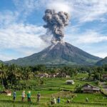 Gunung Semeru Erupsi, Abu Vulkanik Membubung 1.200 Meter