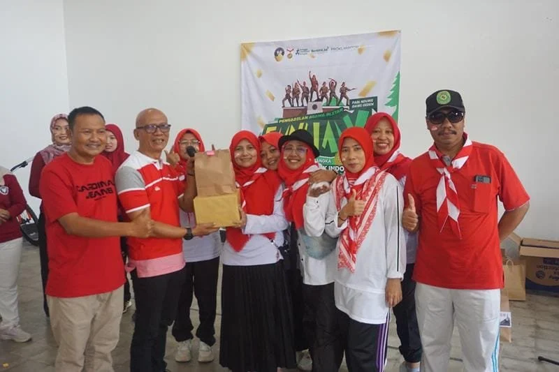 Aparatur PA Blitar Ikuti Fun Walk Rayakan HUT RI dan MA