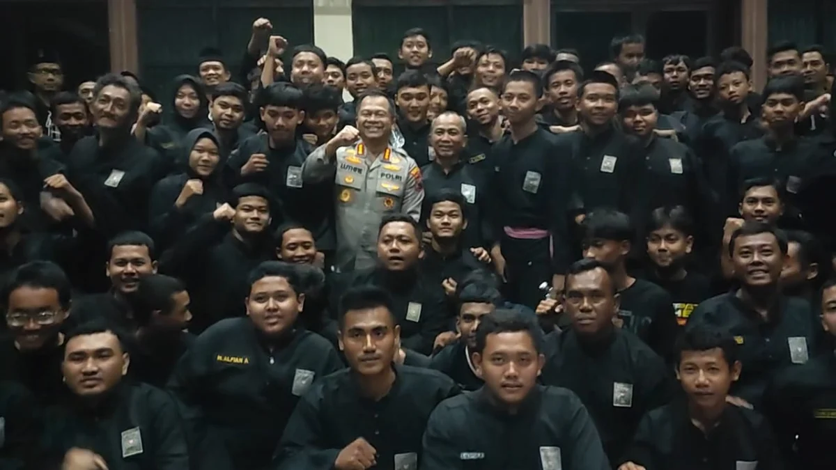 Kapolrestabes Surabaya Kunjungi Latihan PSHT Cabang Surabaya, Sampaikan Pesan Kamtibmas