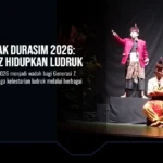 Ludruk Persada Mojokerto menyajikan “Joko Sambang Pendekar Gunung Gangsir” pada Festival Cak Durasim 2026 di Gedung Cak Durasim Surabaya, Sabtu (5/9/2026).