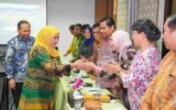 Khofifah Dorong Sinergi IKA UNAIR Jatim dan Kaltara
