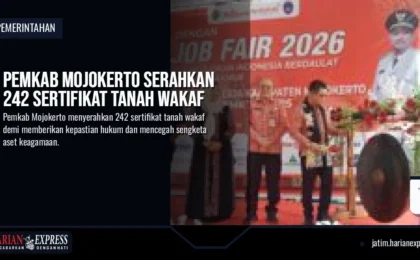 Pemkab Mojokerto Serahkan 242 Sertifikat Tanah Wakaf
