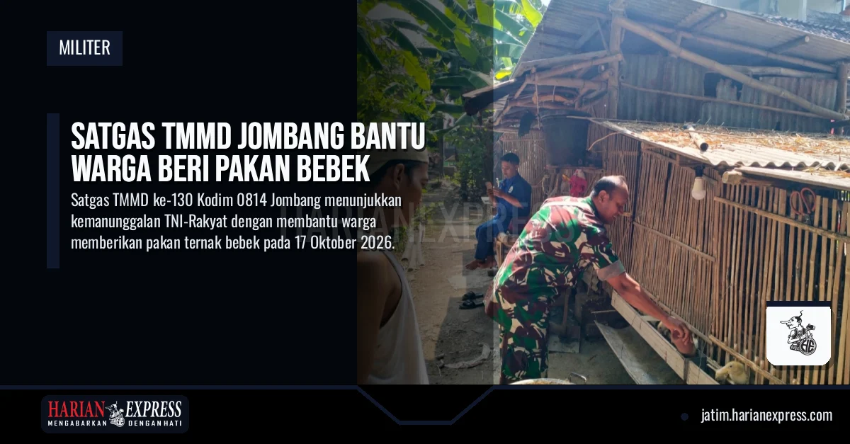 Satgas TMMD Jombang Bantu Warga Beri Pakan Bebek